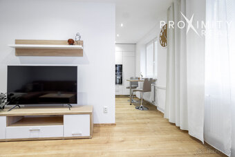 REZERVOVANÉ Kompletne zariadený 2-izbový byt s balkónom, Po - 3