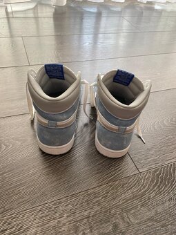 Air Jordan 1 Retro High OG "Hyper Royal" - 3