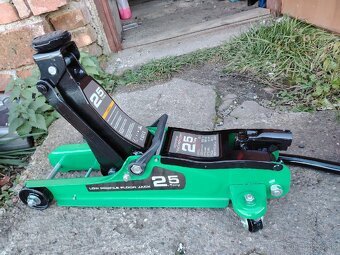 Nízkoprofilový Hydraulicky zdvihák do 2.5T - 3