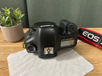 Canon 7D (top stav) - 3