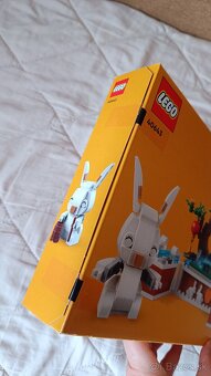 LEGO Creator Expert 40643 lunárny králik - 3