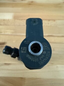 Vstrekovacia tryska BOSCH 0 445 110 299 - 3