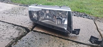 Predne svetla Škoda Fabia 1 - 3