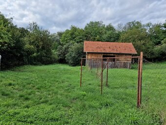 PREDAJ - STAVEBNÝ POZEMOK - ZLATÉ MORAVCE - 3