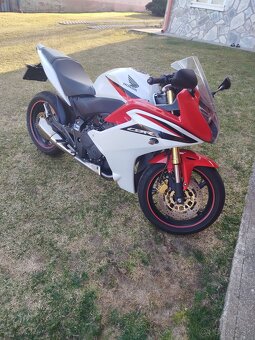 Honda CBR 600 F - 3