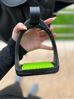 Nové plne nastrojené krosové sedlo Premier Equine - 3