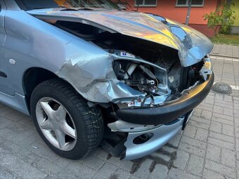 Peugeot 206 1.1i 44kW - 3