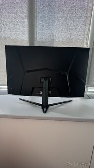 MSI — 32" zakrivený herný monitor - 3
