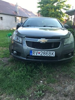 Chevrolet cruze LS 2011 - 3
