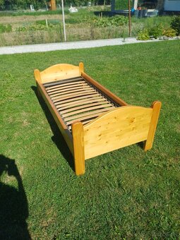 Posteľ z masívu - 3