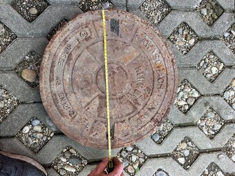 Predám liatinový poklop 420 - 3