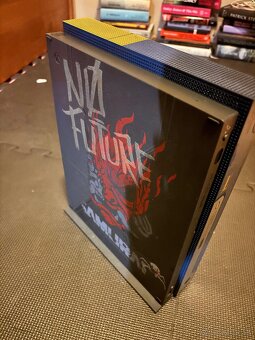 Predám XBOX ONE X 1TB - CYBERPUNK 2077 limitovaná edícia - 3