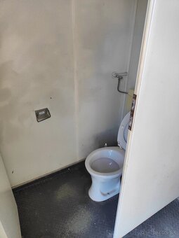 Sanitarny kontajner 20' c. 414 - 3