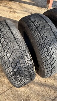 Zimné gumy - 235/60R18 (4ks) - Dunlop - 3