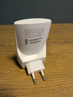 TP-LINK TL-WA854RE Wi-Fi Extender - 3