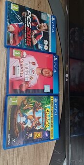 Playstation 4 - 3