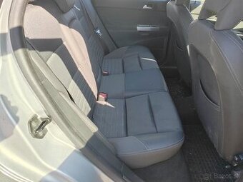 Volvo V50 2.0 100kw M6 - Možné splátky - 3