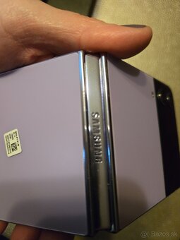 Galaxy Z Flip4 SM-F721B - 3