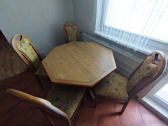 Predaj veľký 3 izbový byt s balkónom Levice - 3