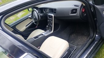 Volvo S60 - 3