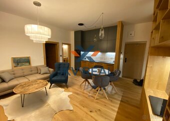 JKV REAL ponúka na predaj výnimočný apartmán v srdci Starého - 3