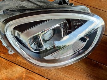 Led adaptívne predné svetlá na Mini Countryman F60 2021 - 3