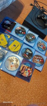 Predám PS4 PRO 1TB na náhradné diely + hry + ovládač - 3