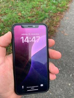 iPhone XS 100% batéria - 3