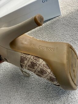 Guess poločižmy veľmi.37 - 3