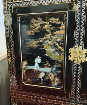 Starožitná Čínská Komoda - 3