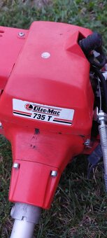 Krovinorez Oleo-Mac 735T - 3