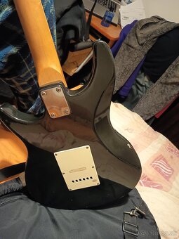 Predám elektrickú gitaru stratocaster - 3