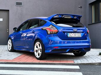 Ford Focus ST 2.0 EcoBoost SCTi - 3