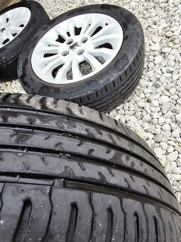 Predám pneu 195/55 r16 continental - 3