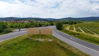 Billboard- križovatka medzi Pezinkom, Malackami a Vinosadmi - 3