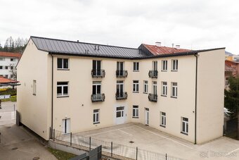 NOVÁ CENA: Priestranný 4-izbový byt v centre Dolného Kubína - 3