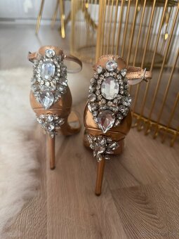 Krásne rosegold sandále ASOS s kamienkami - 3