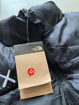 The North Face x Kaws - 3