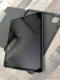 Apple iPad air M1 Modry - 3