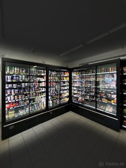 Prístenná vitrína IM 2,5m - 3