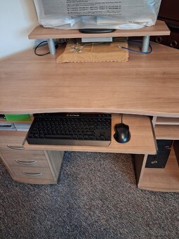 Predám písací rohový stôl - 3