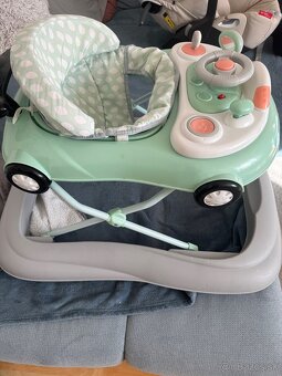 Detské chodítko Petite&Mars s hracím pultom - 3