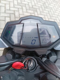 Yamaha 125MT - 3