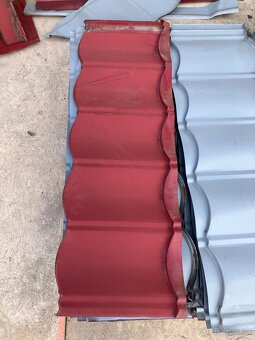 Predám plechovú krytinu – modulová, červená - 3