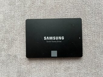 2,5" SSD Samsung / Kingspec / Silicon Power 1TB - 3