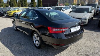 Škoda Superb 2.0 TDI Ambition DSG - 3