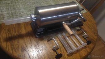 Plnička na klobásy-narážačka - 3