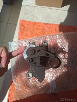 Zadny pravy brzdovy strmen A4 B6 - 3