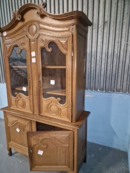 04 - Predám masívnu dubovú presklenú vitrínu – dvojdielna - 3