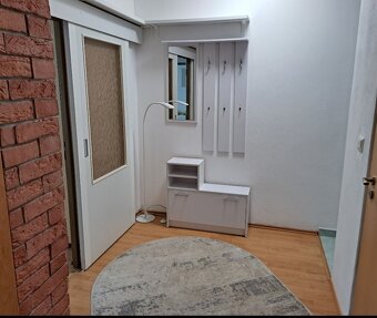 Prenajmem 2-izbový byt v centre Zvolena - 3